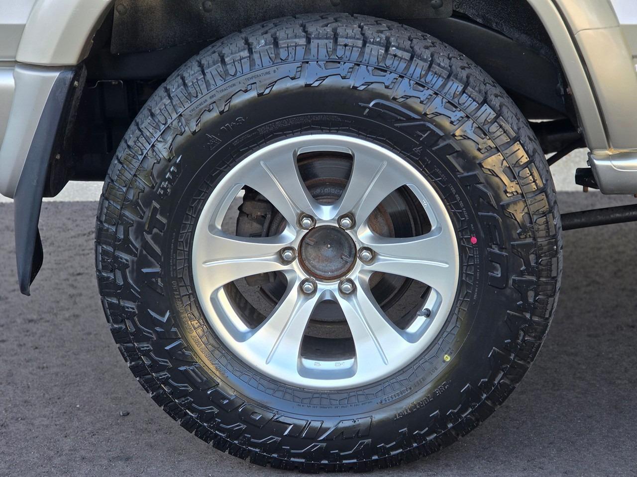 2000 Isuzu Bighorn Plasir Long