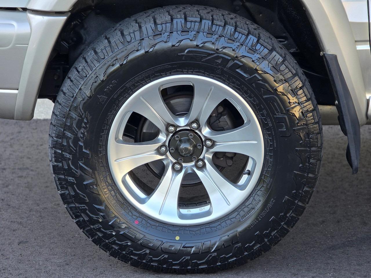 2000 Isuzu Bighorn Plasir Long