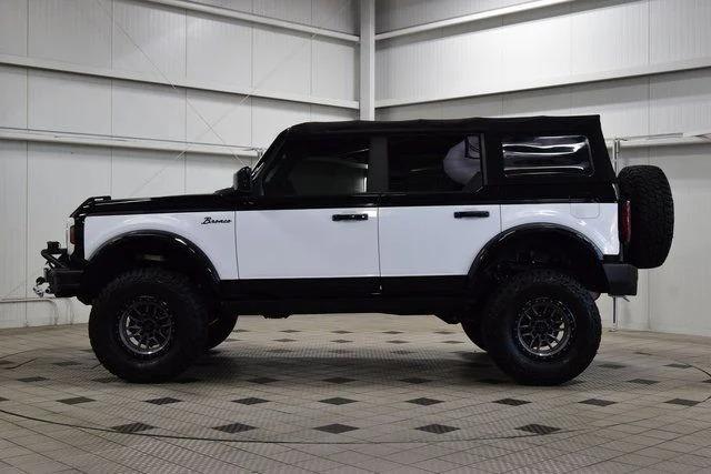 2022 Ford Bronco Outer Banks - 2