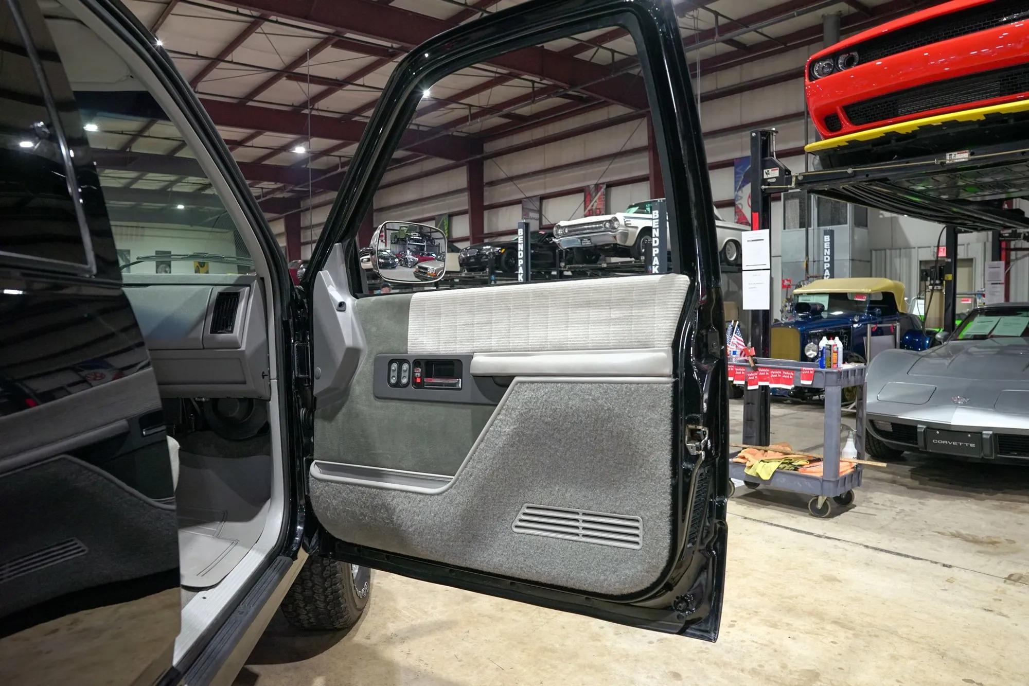 12k-Mile 1994 Chevrolet K-1500 Silverado 4×4