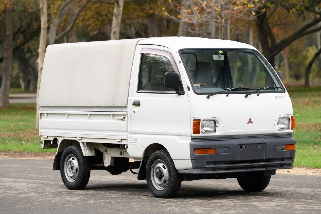 1997 Mitsubishi Minicab TL