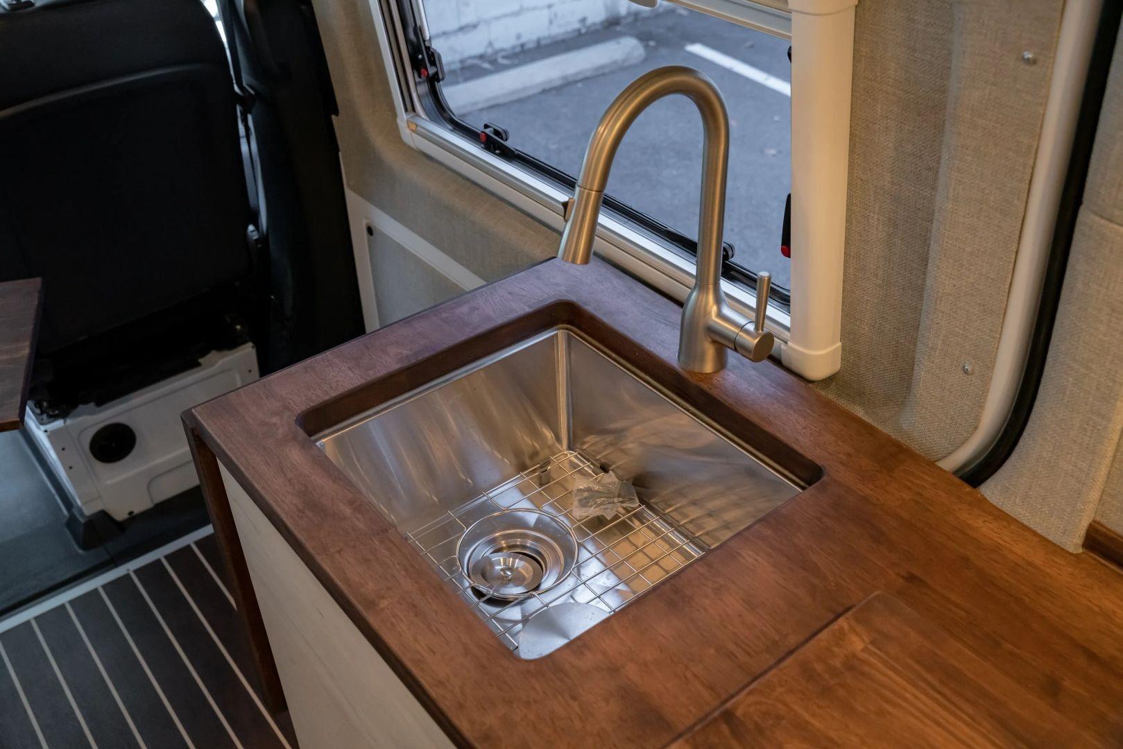 2022 Mercedes-Benz Sprinter 2500 170 in. High Roof