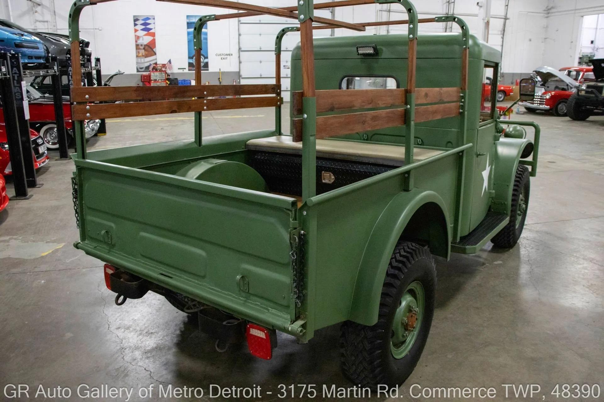 1963 Dodge M37