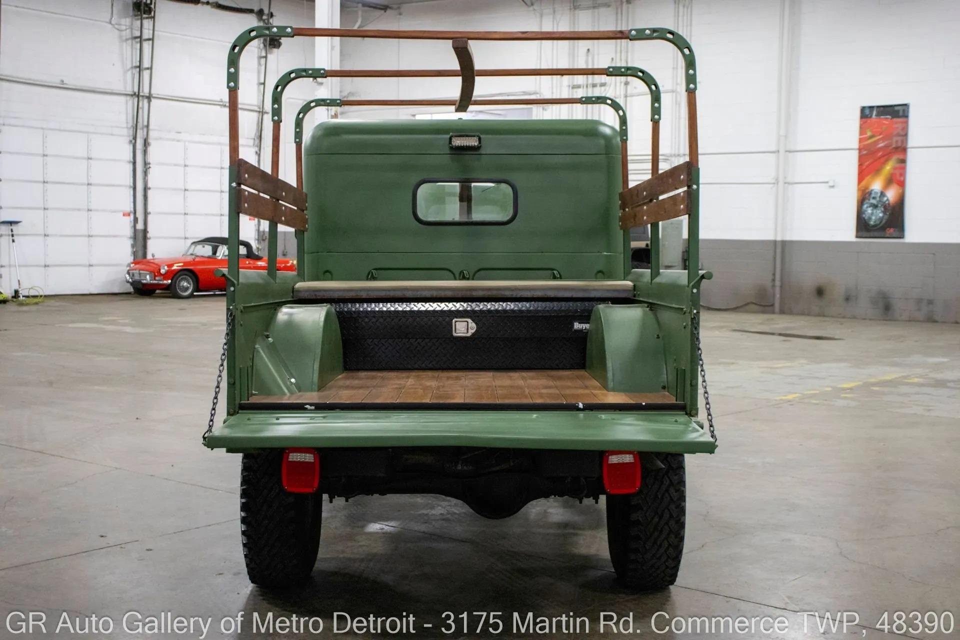 1963 Dodge M37
