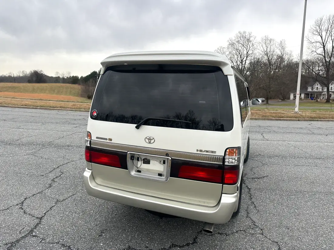 1999 Toyota HiAce Super Custom Living Saloon EX