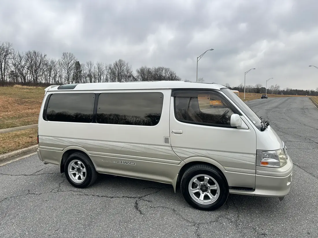 1999 Toyota HiAce Super Custom Living Saloon EX