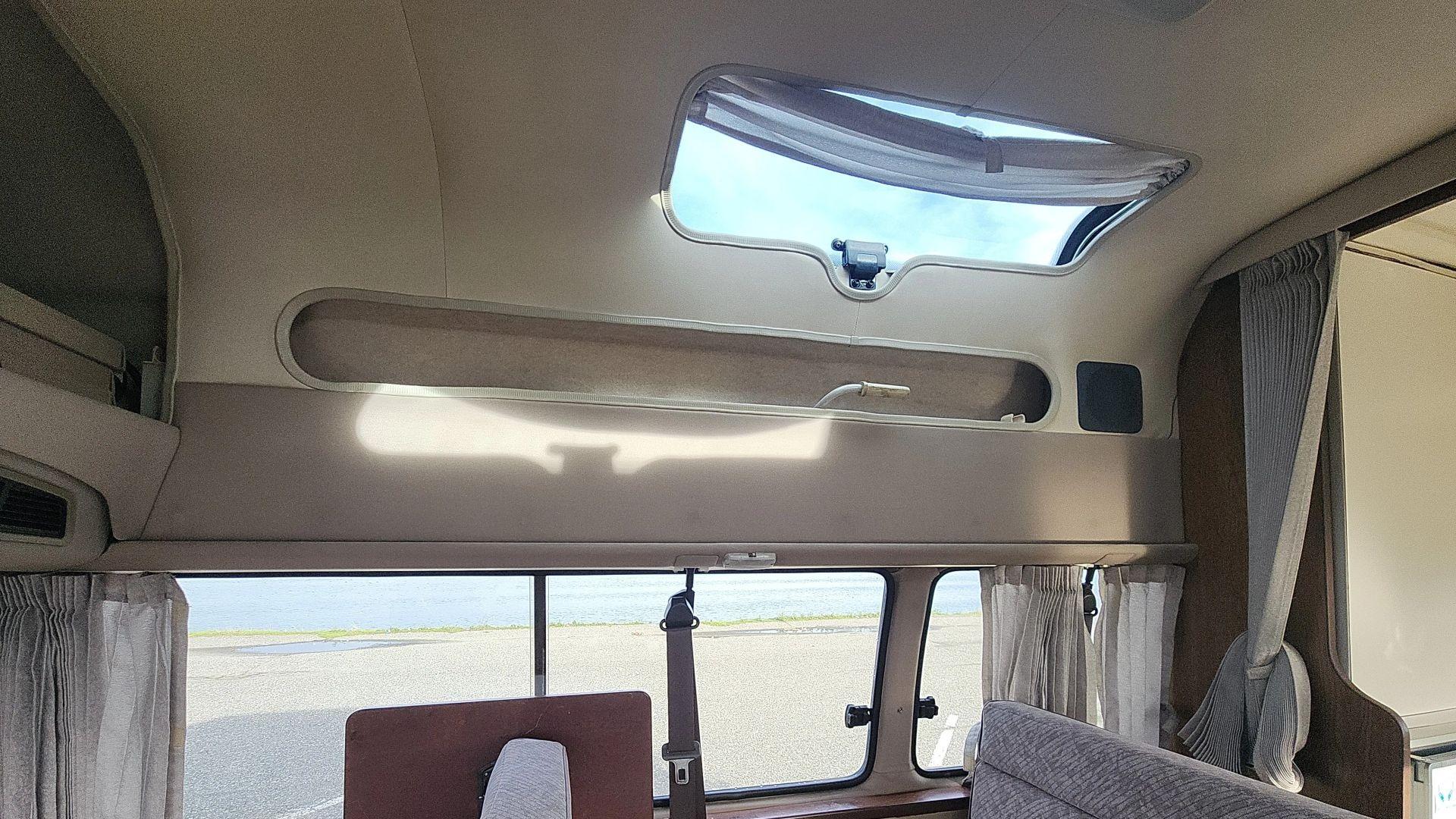 1998 Toyota HiAce Cruising Cabin