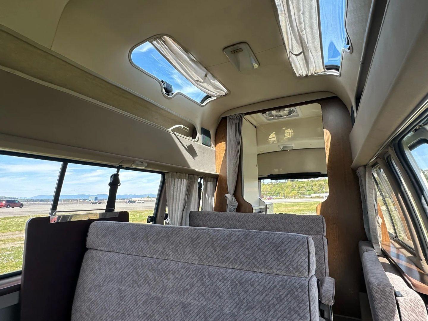 1998 Toyota HiAce Cruising Cabin