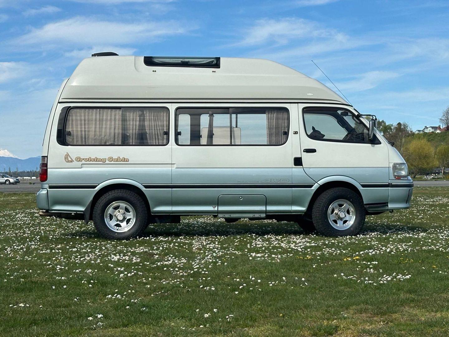 1998 Toyota HiAce Cruising Cabin