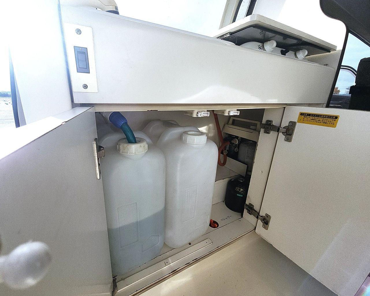 1998 Toyota HiAce Cruising Cabin