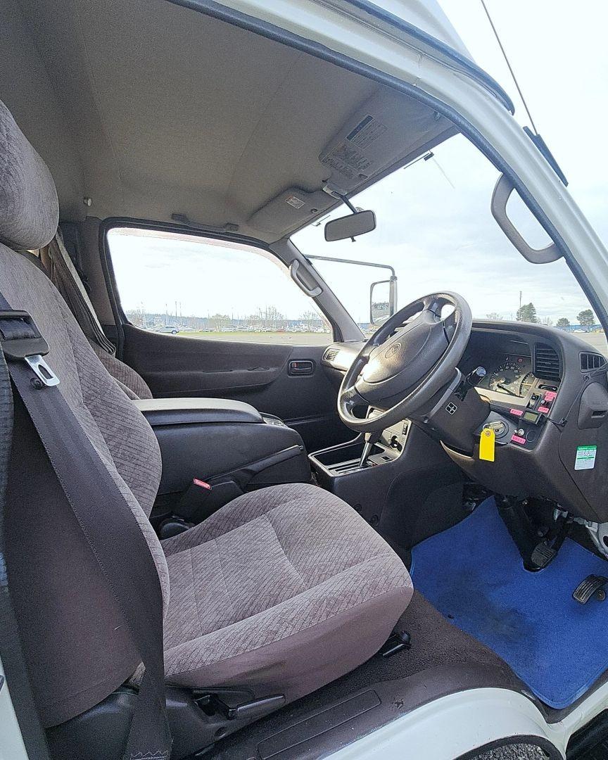 1998 Toyota HiAce Cruising Cabin