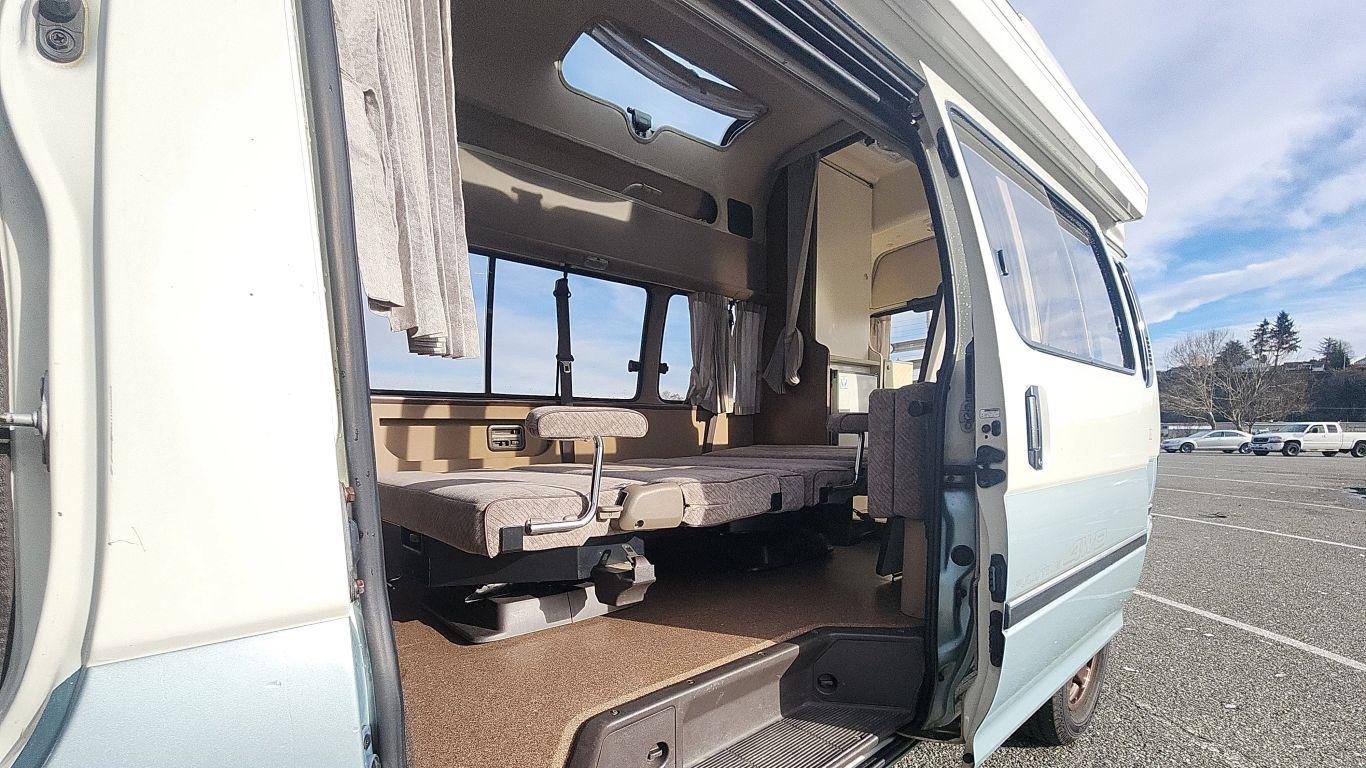 1998 Toyota HiAce Cruising Cabin