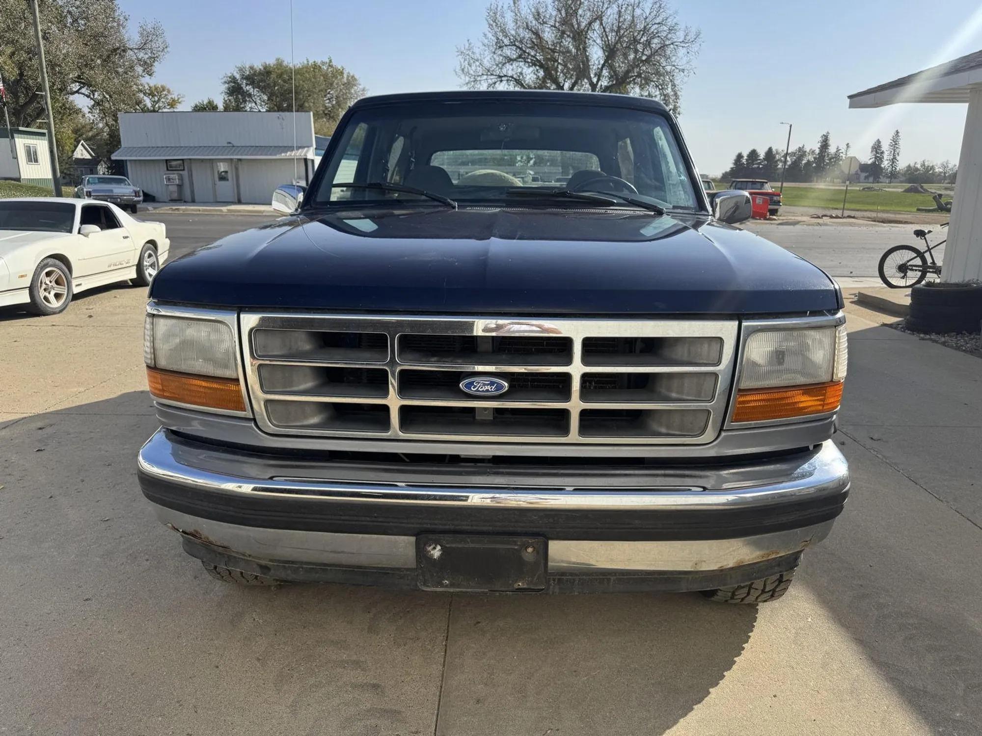 1995 Ford Bronco XLT - 3