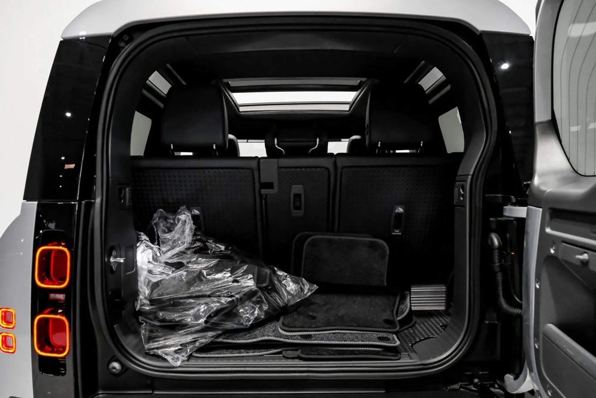 2022 Land Rover Defender 90 X-Dynamic S