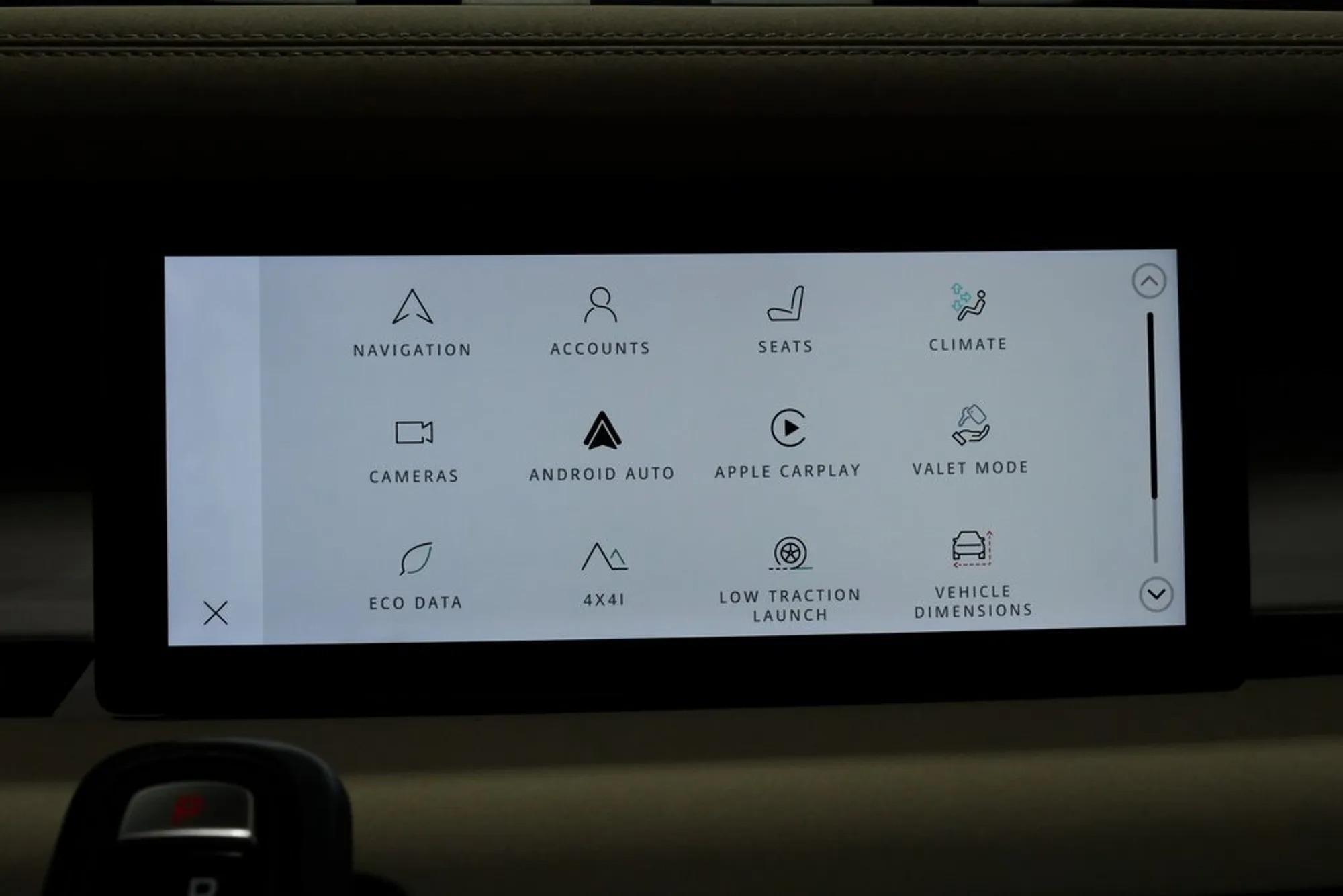 2022 Land Rover Defender 90 X-Dynamic S