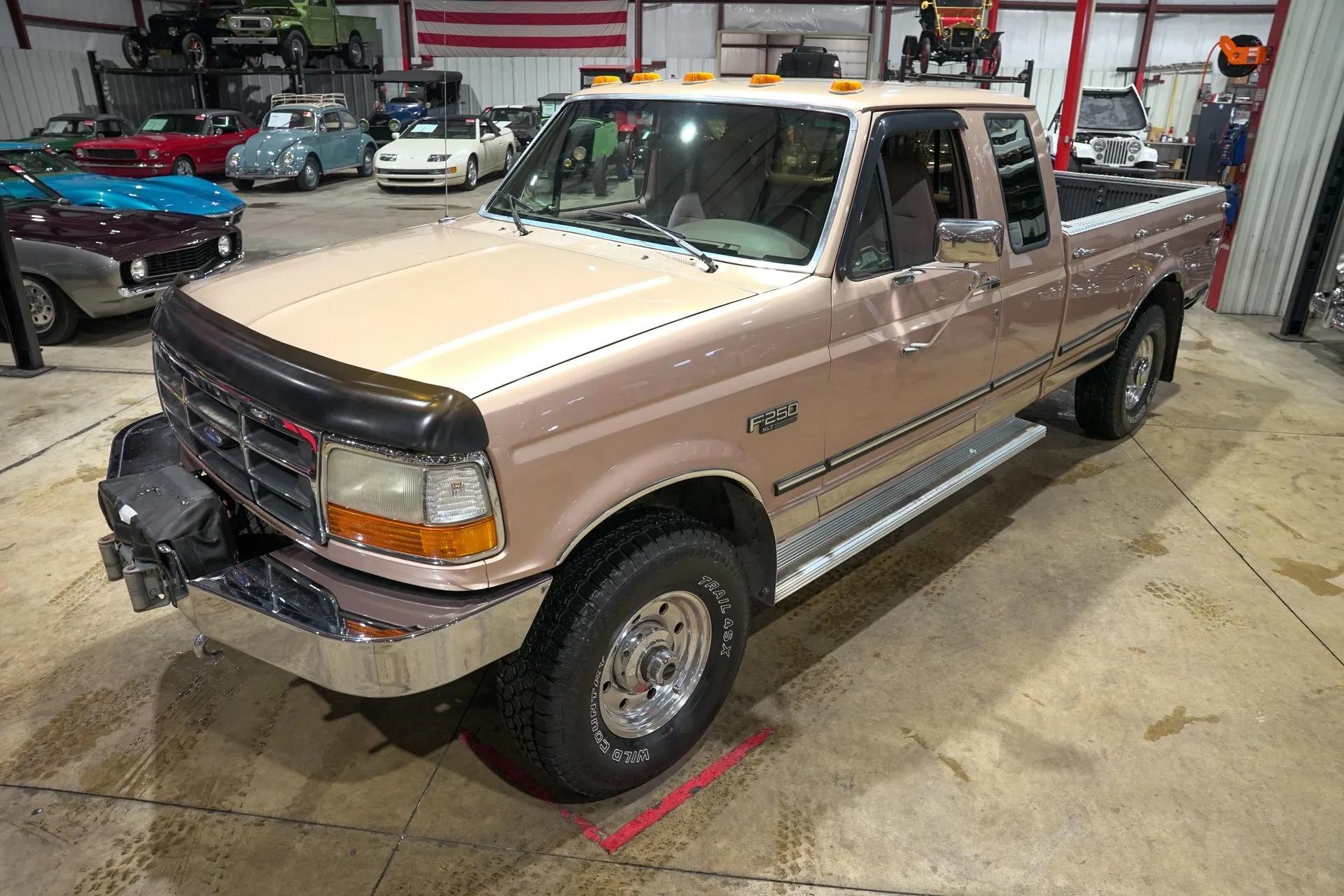 1996 Ford F-250 XLT - 2