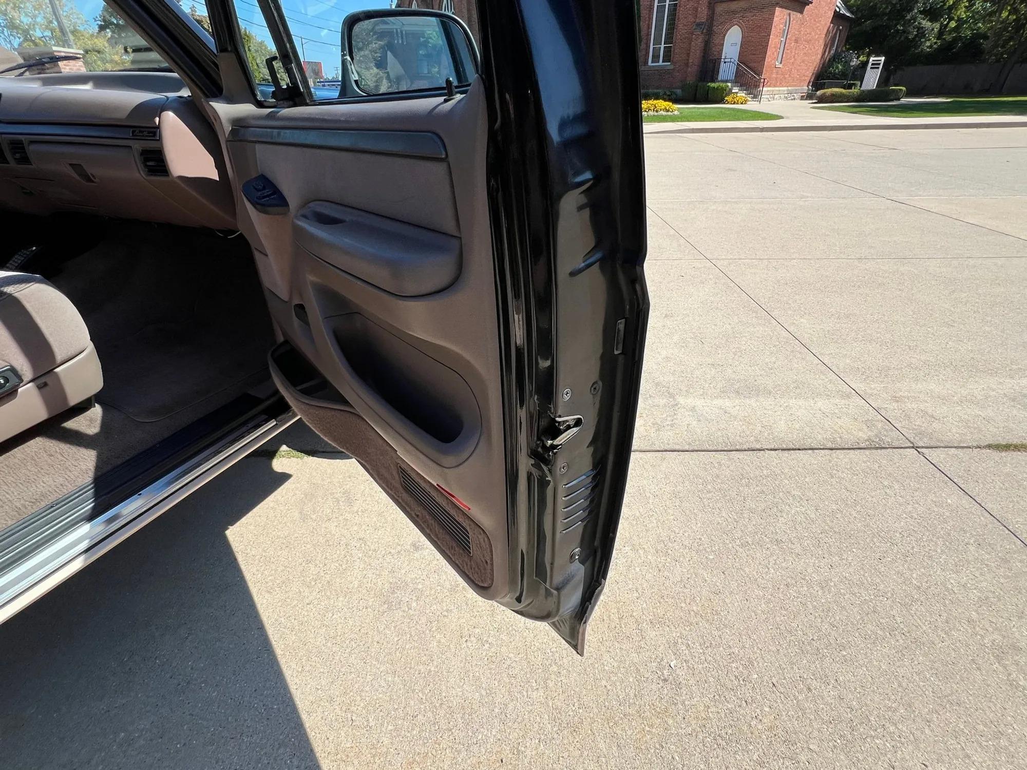 1993 Ford Bronco Eddie Bauer