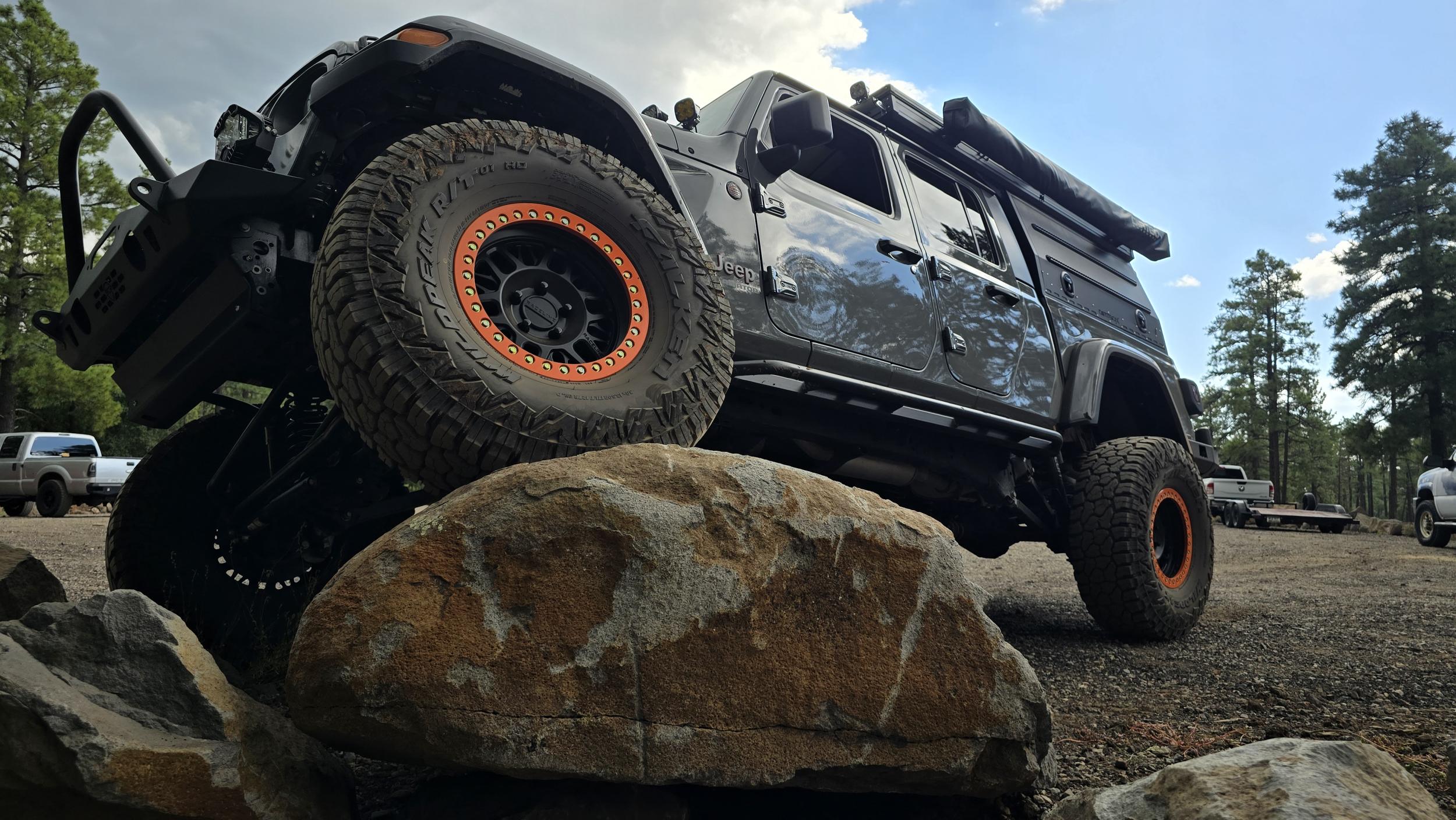 Modified 2022 Jeep Gladiator Mojave 4×4 - 2