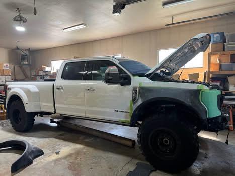 2022 Ford F-450 Super Duty Platinum