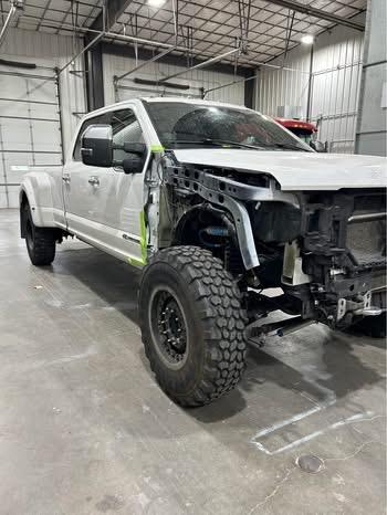 2022 Ford F-450 Super Duty Platinum