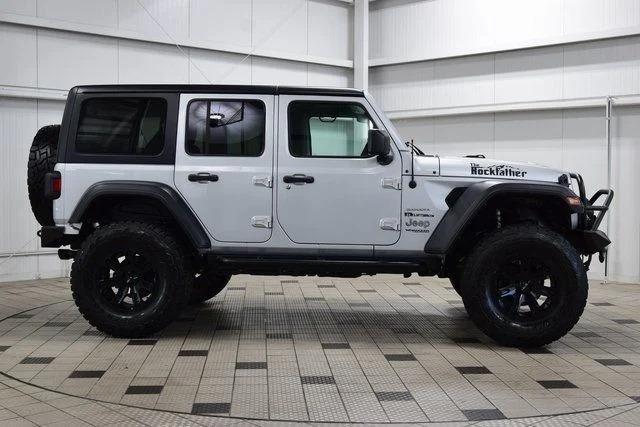 2022 Jeep Wrangler Unlimited Sahara - 5