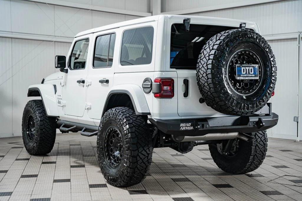 2024 Jeep Wrangler Sahara - 4