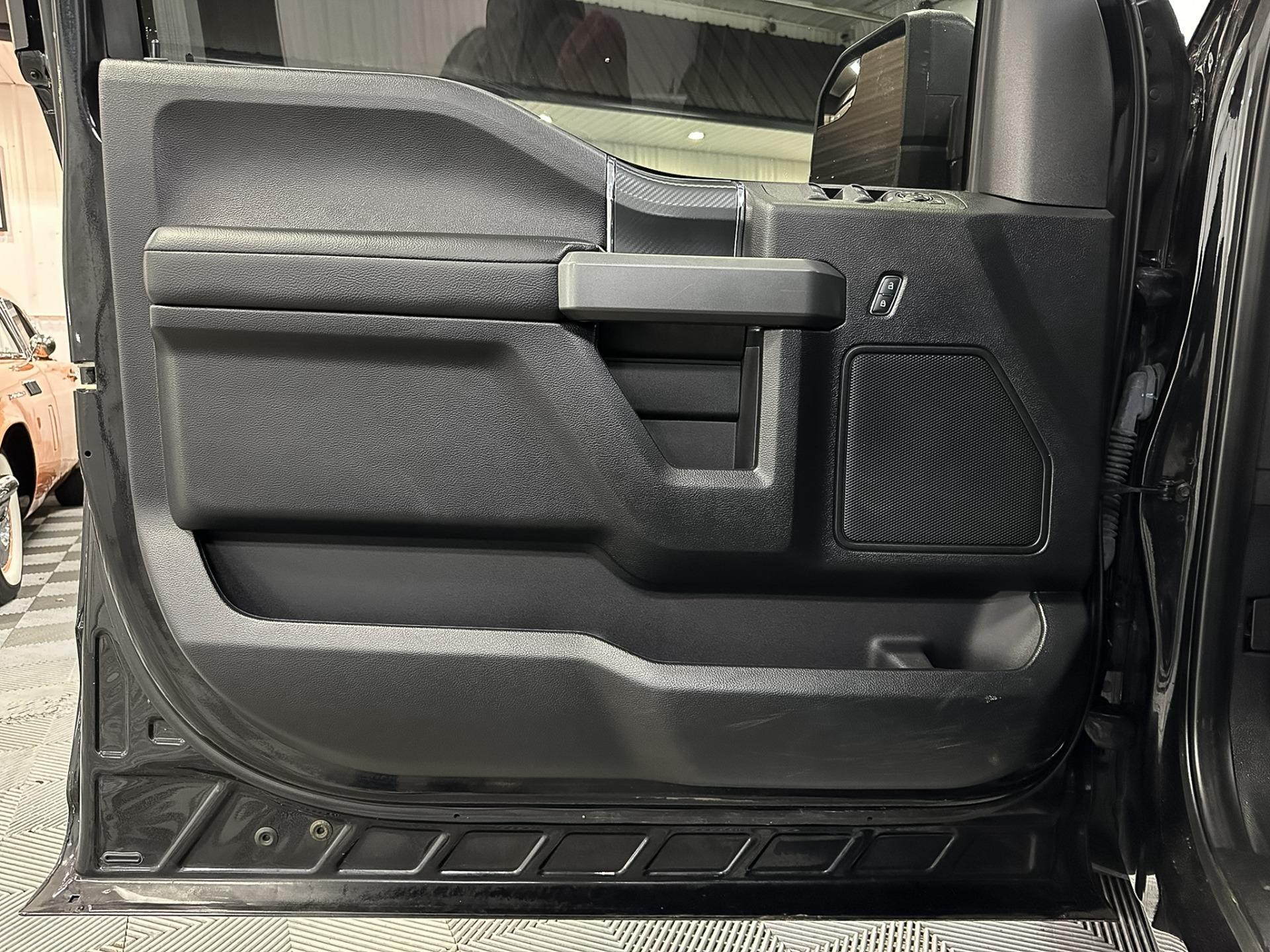 2019 Ford F150 SuperCrew Cab XLT