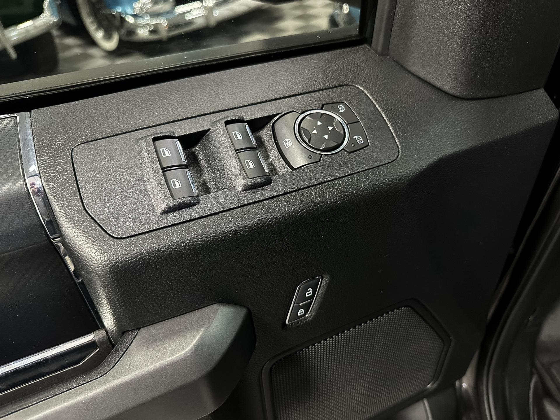 2019 Ford F150 SuperCrew Cab XLT