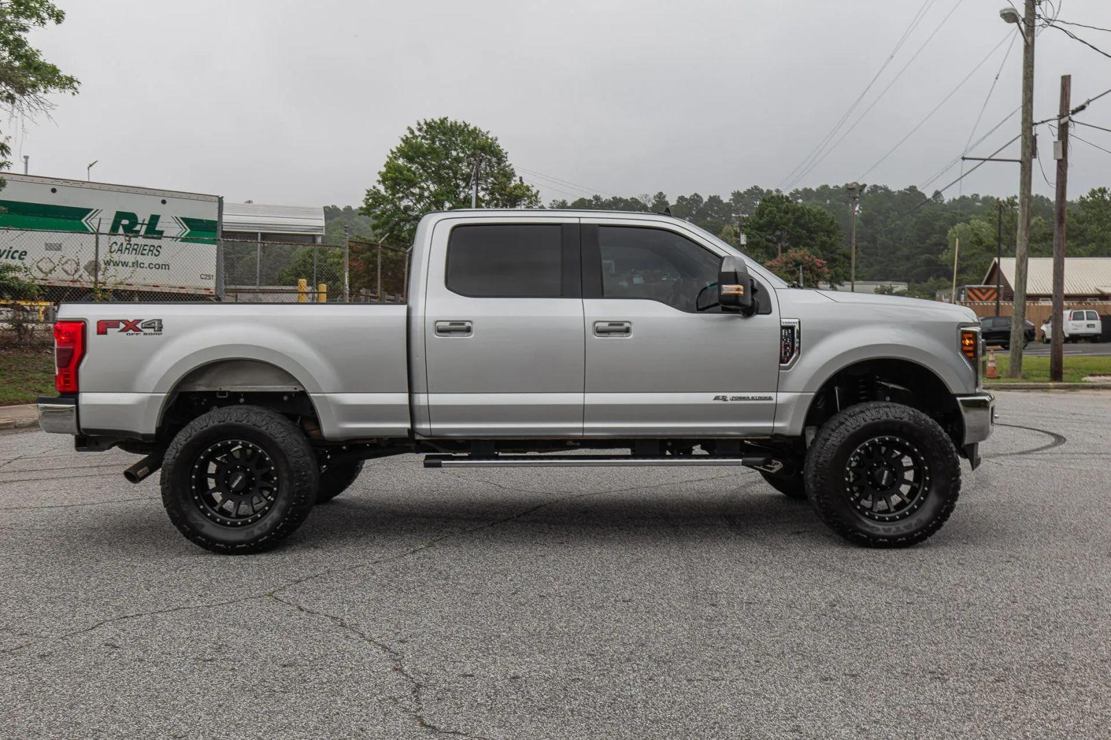 2019 Ford F-350 Super Duty Lariat - 3