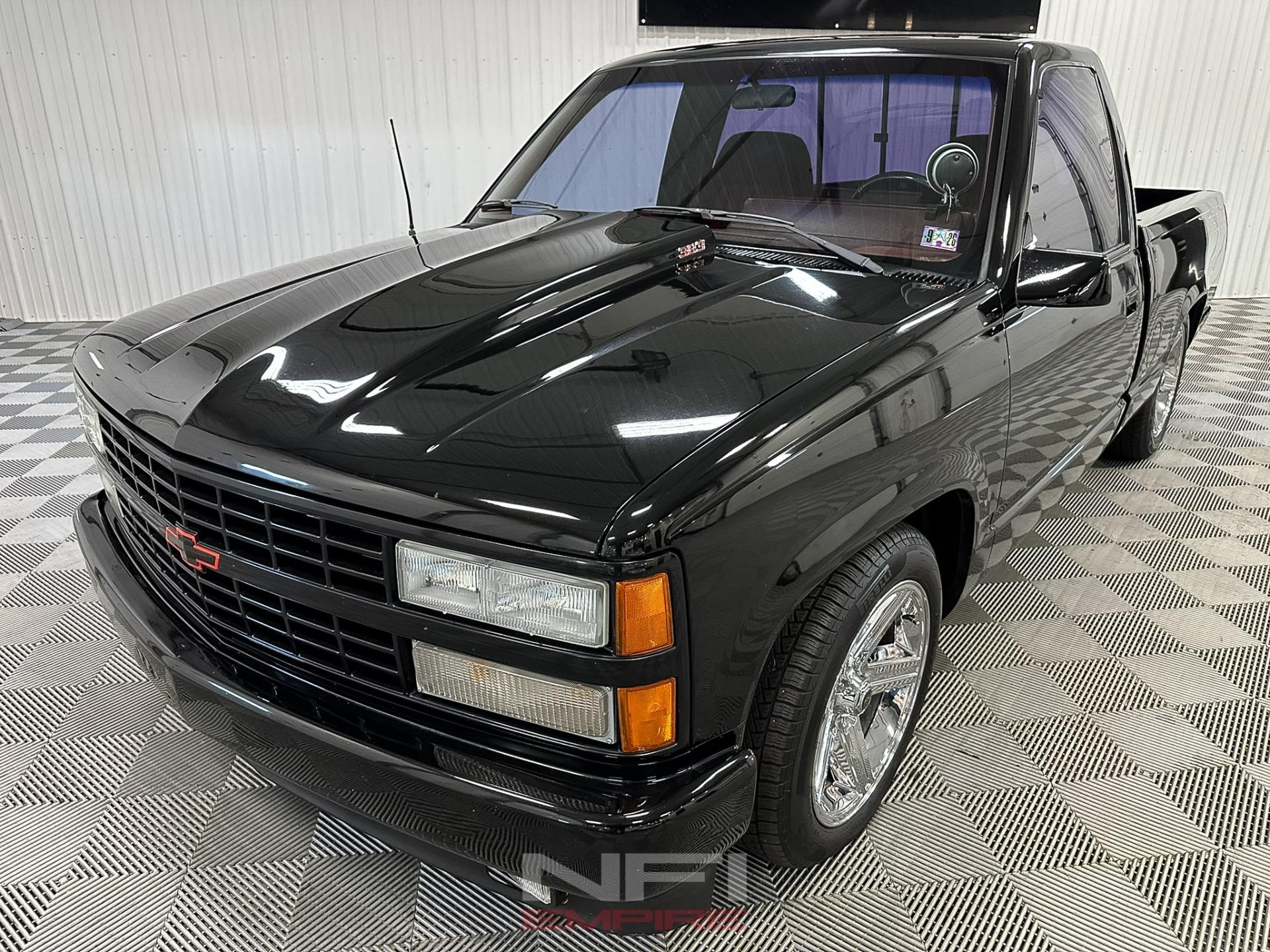 38k-Mile 1990 Chevrolet C1500 383 Cheyenne - 3