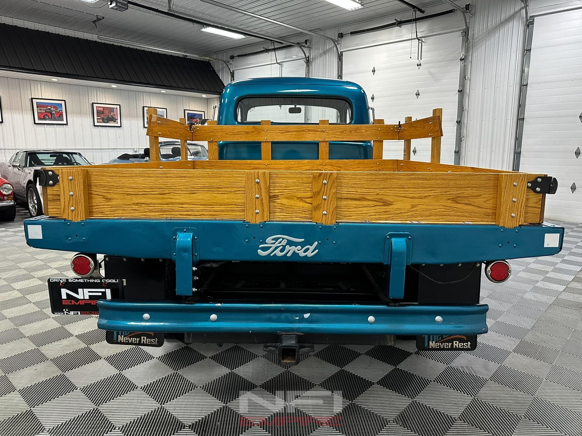 1951 Ford F2 Dump Truck