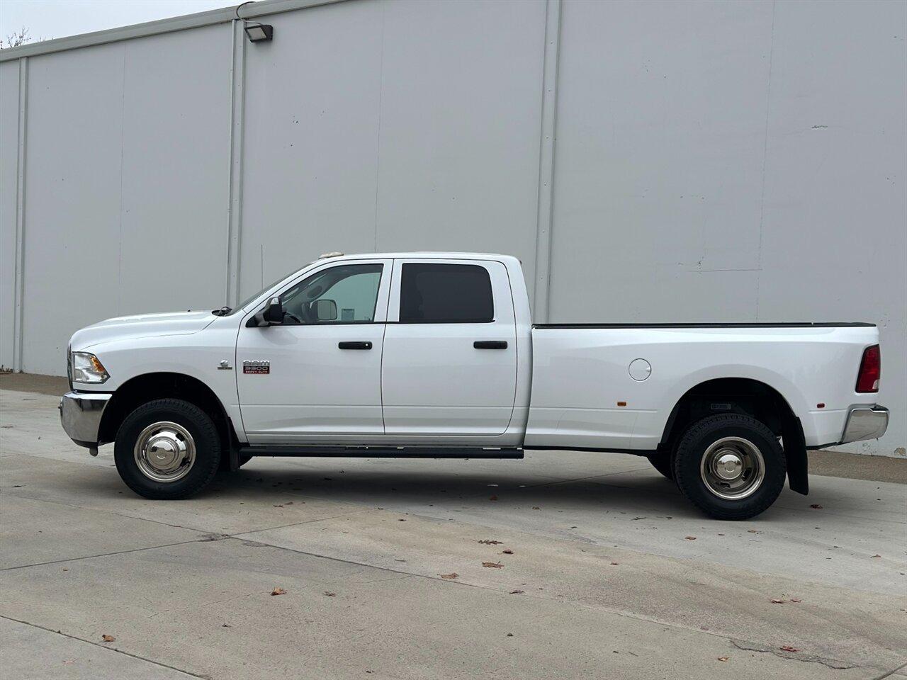 2012 RAM 3500 Dually 4×4 - 2