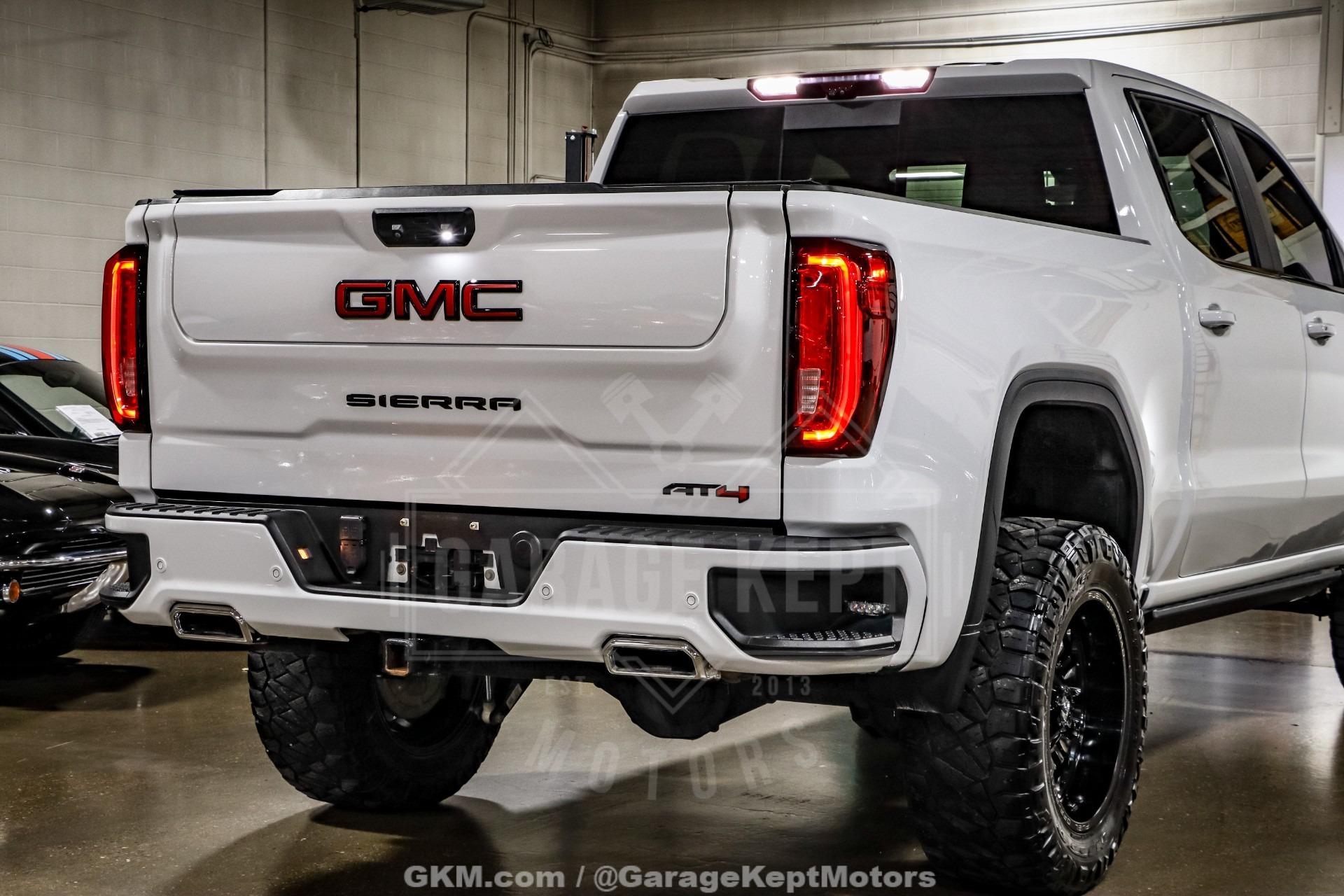 2023 GMC Sierra 1500 AT4