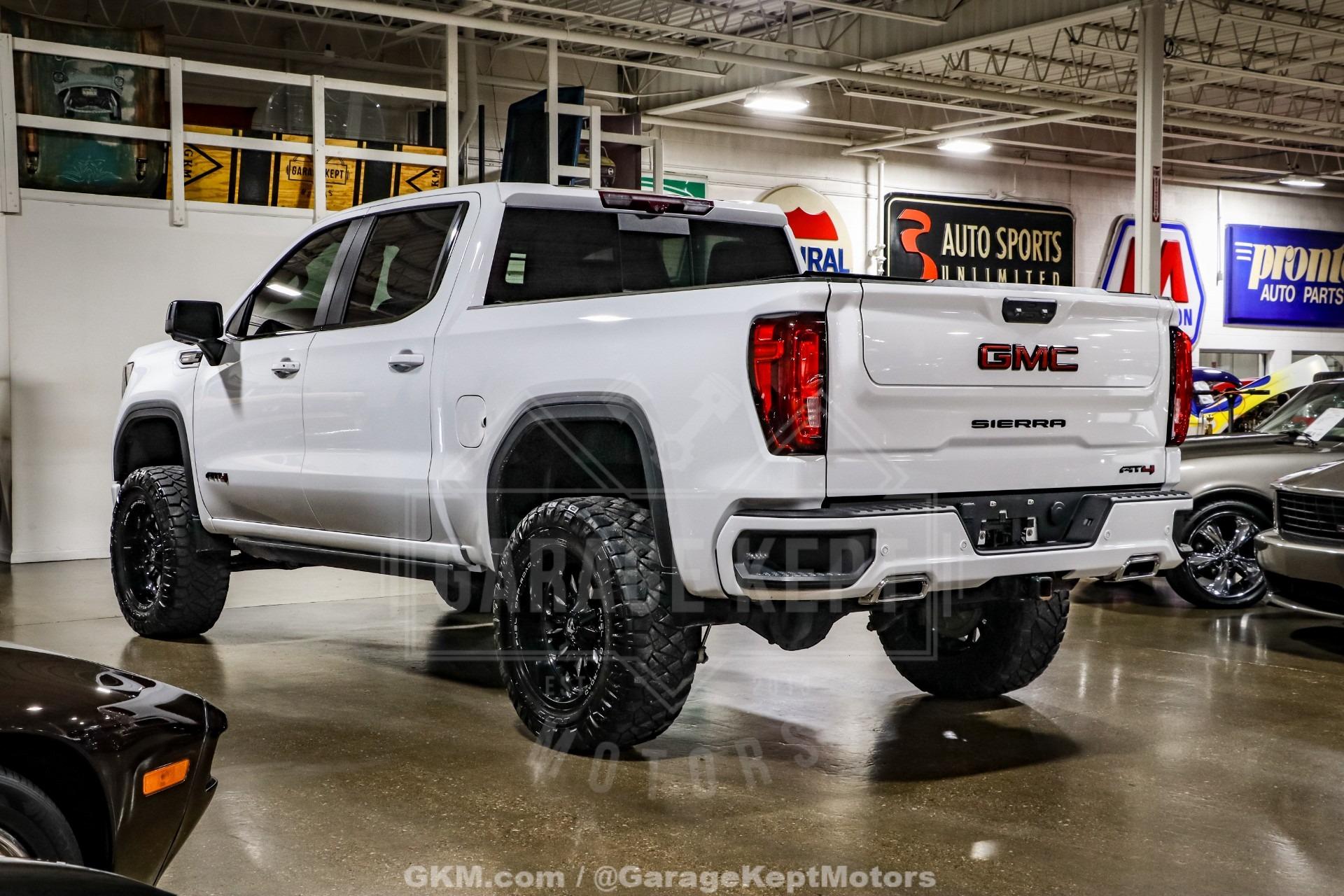 2023 GMC Sierra 1500 AT4