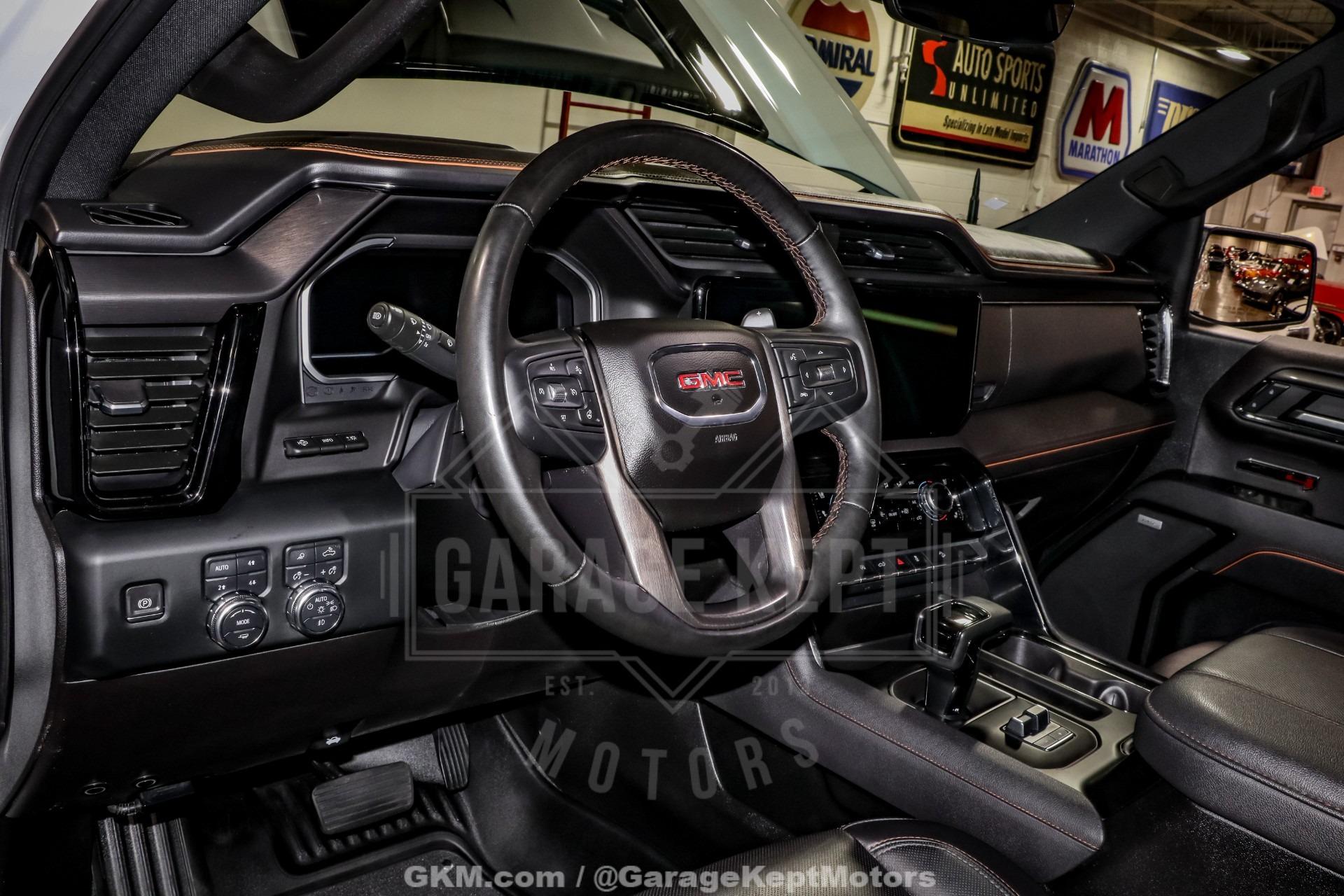 2023 GMC Sierra 1500 AT4