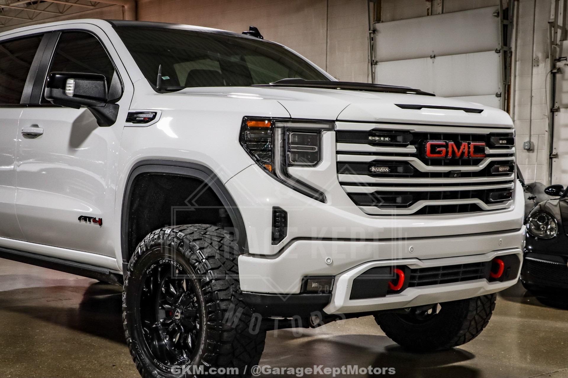 2023 GMC Sierra 1500 AT4