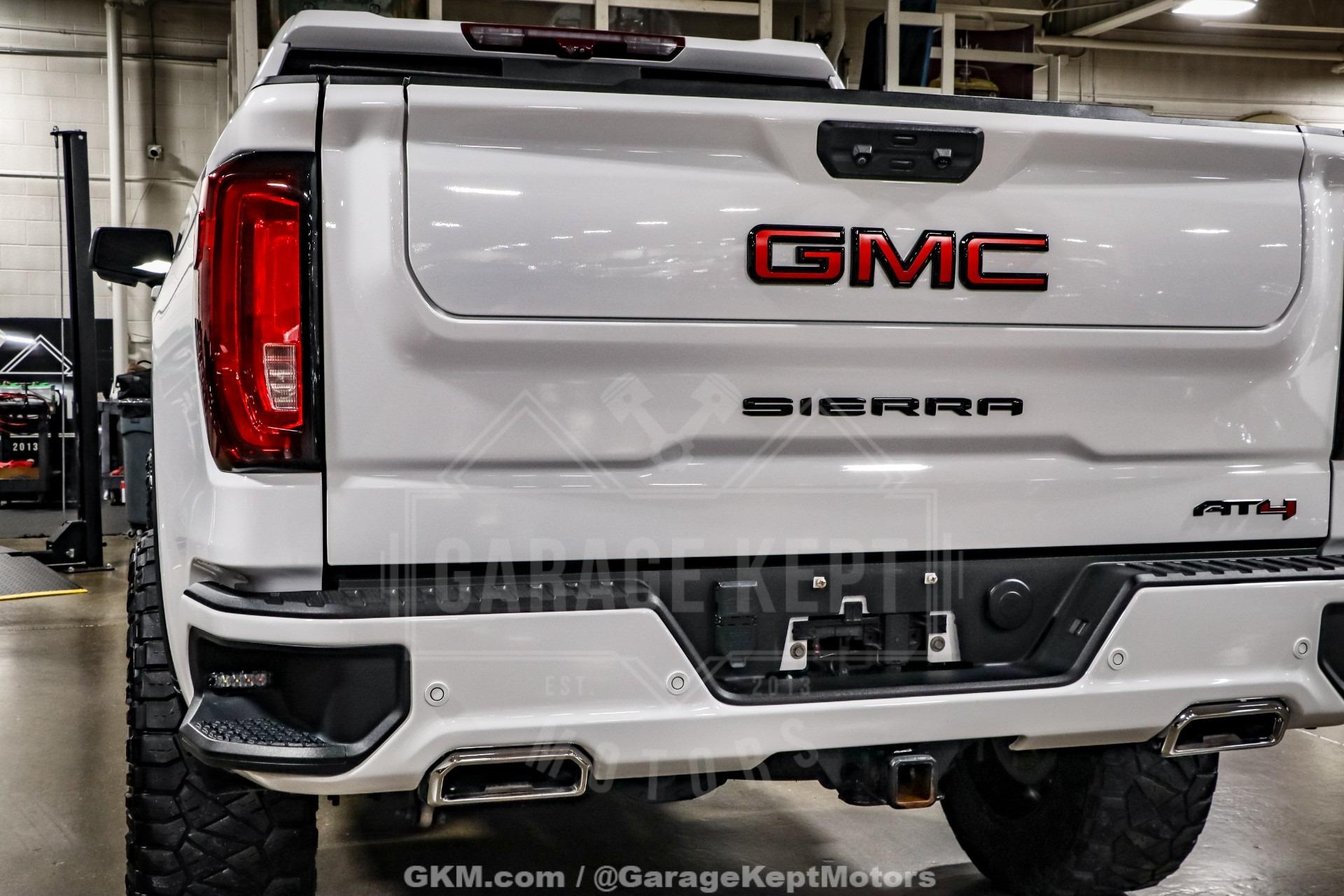 2023 GMC Sierra 1500 AT4