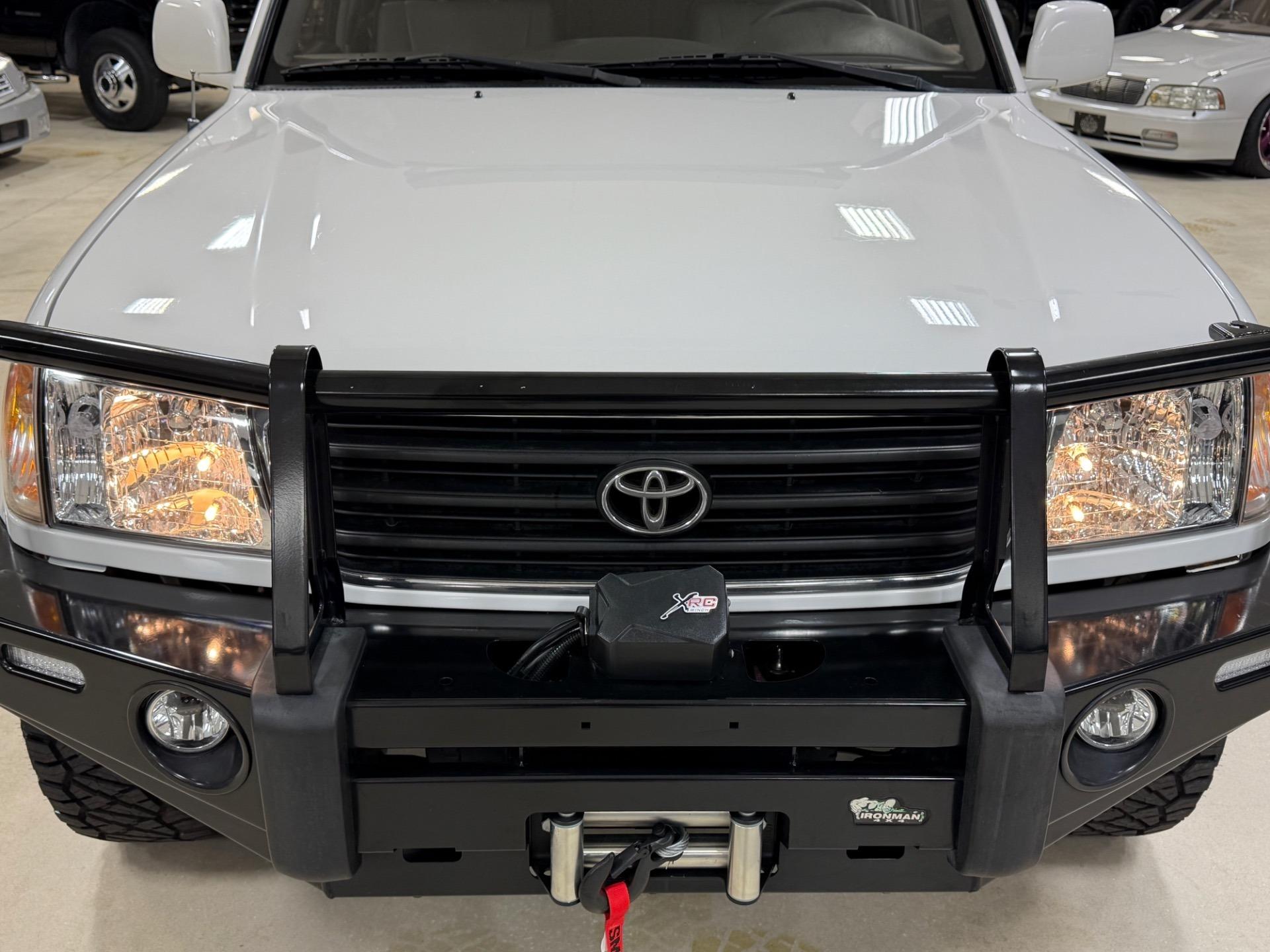 Modified 2000 Toyota Land Cruiser - 4