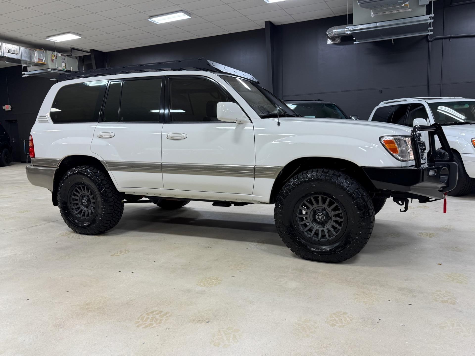 Modified 2000 Toyota Land Cruiser