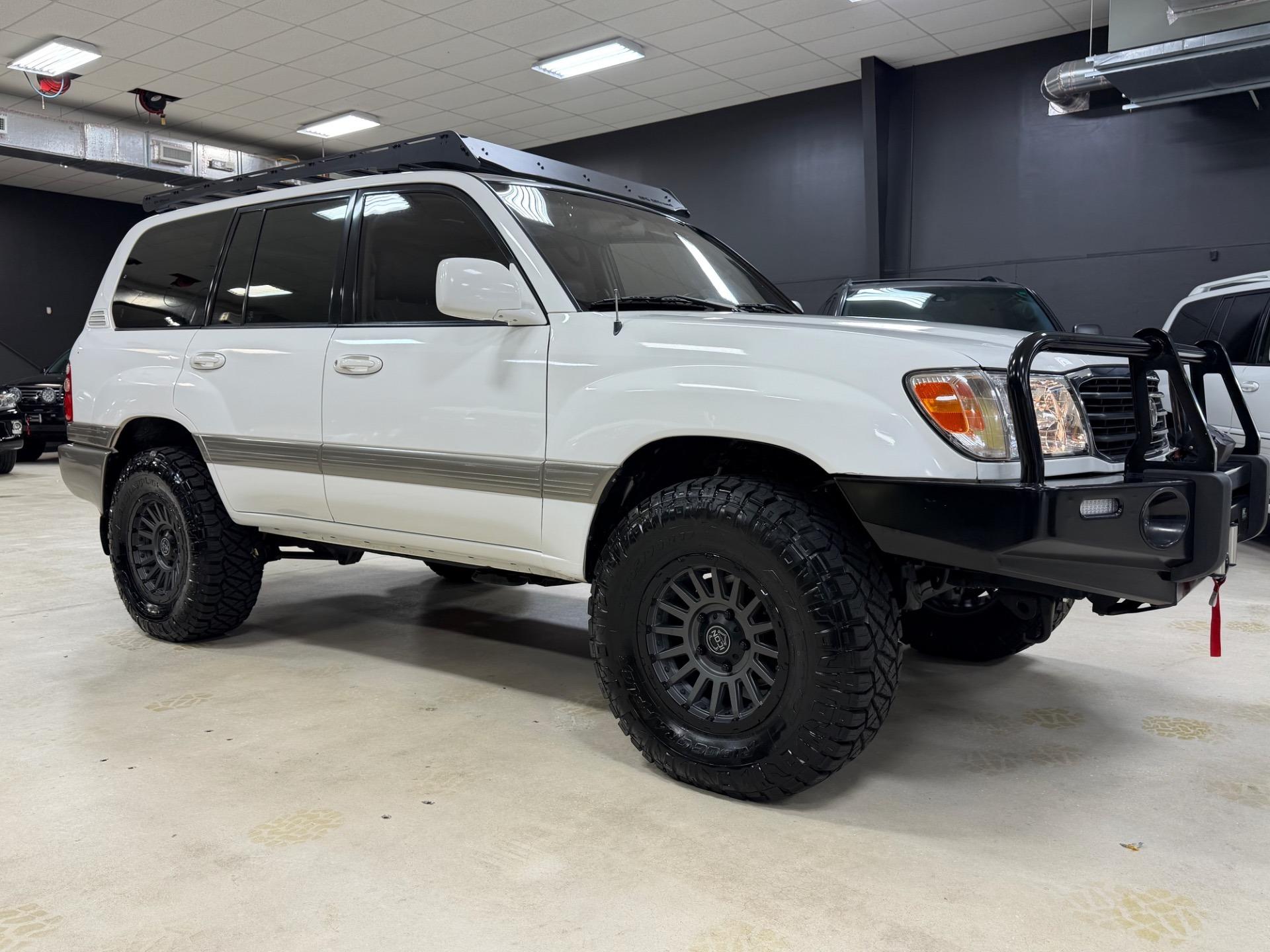Modified 2000 Toyota Land Cruiser - 2