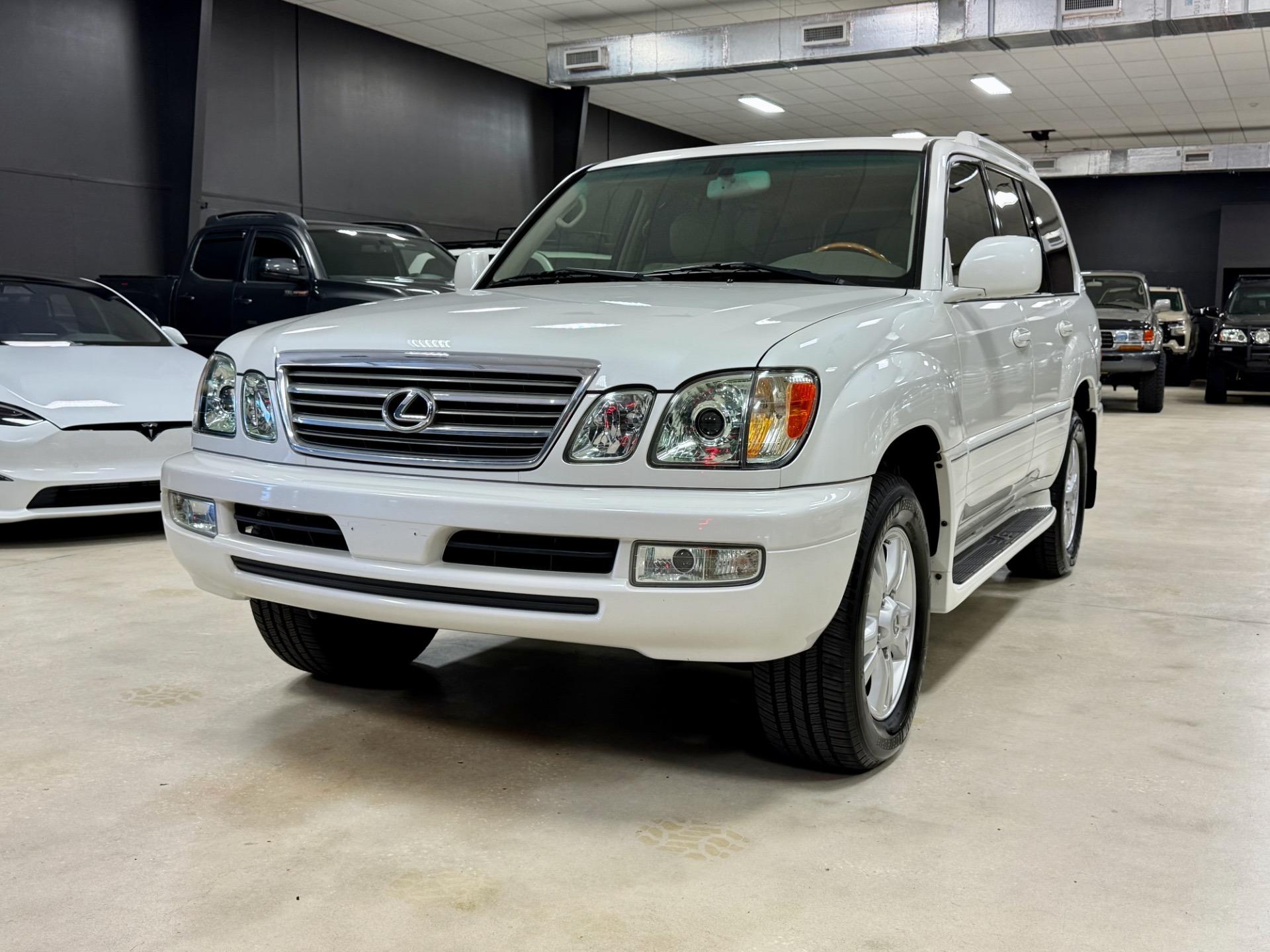 2005 Lexus LX 470 - 3