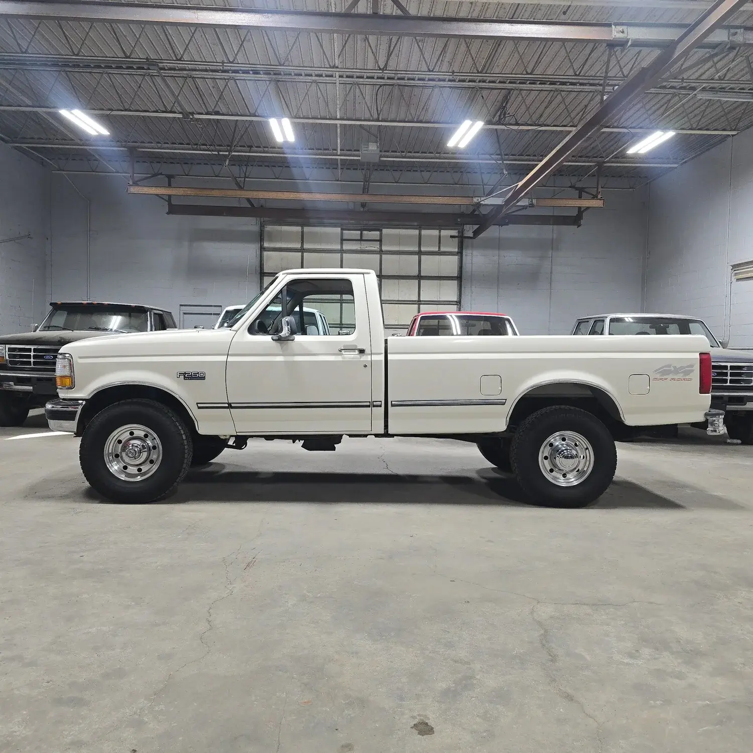 1996 Ford F-250 XLT - 2