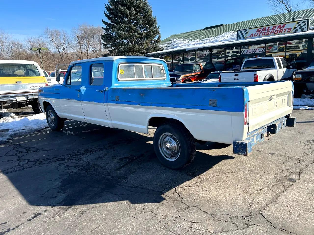 1969 Ford F-350 Crew Cab - 3