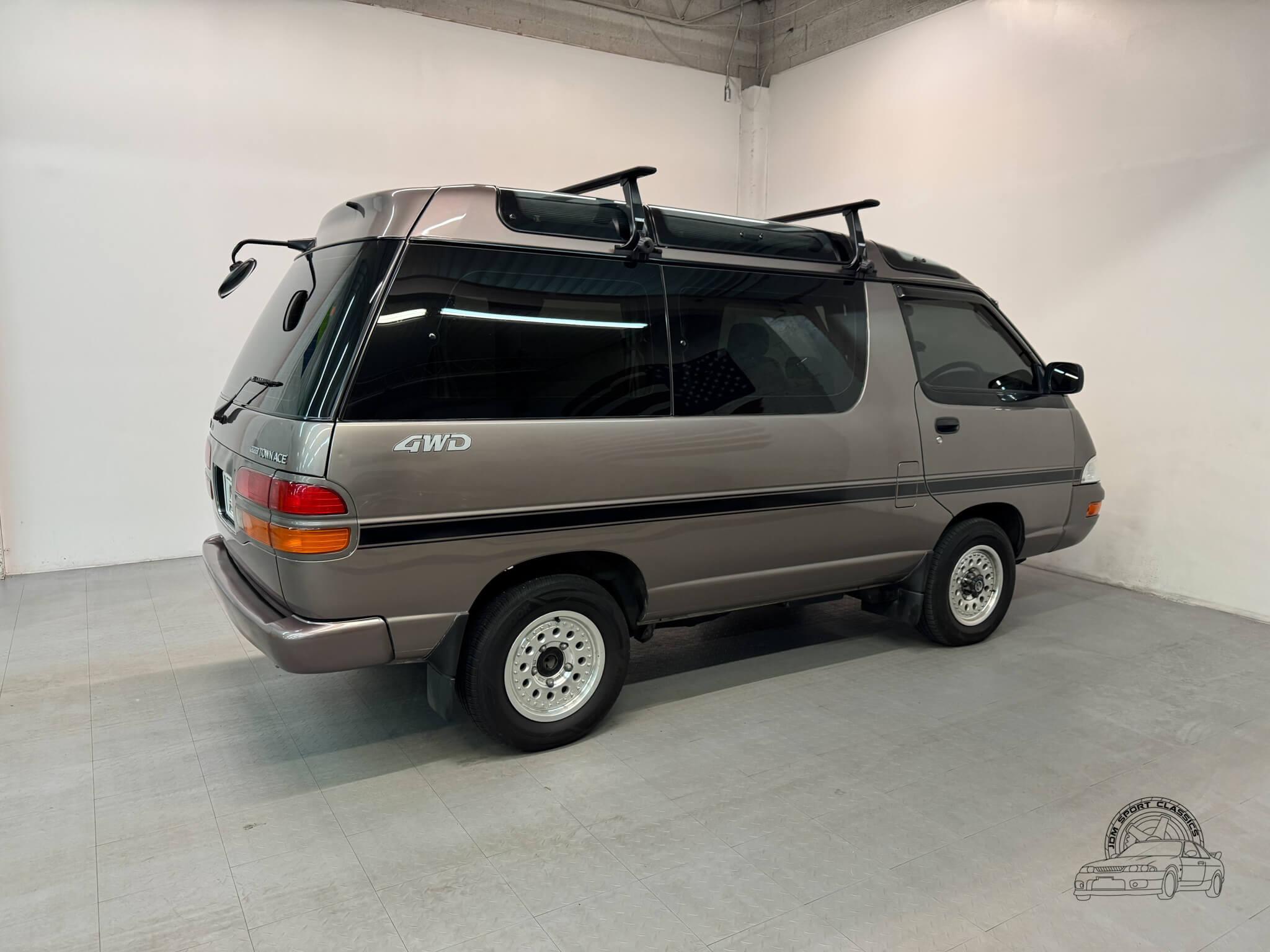 1994 Toyota TownAce Super Extra Skylite Roof