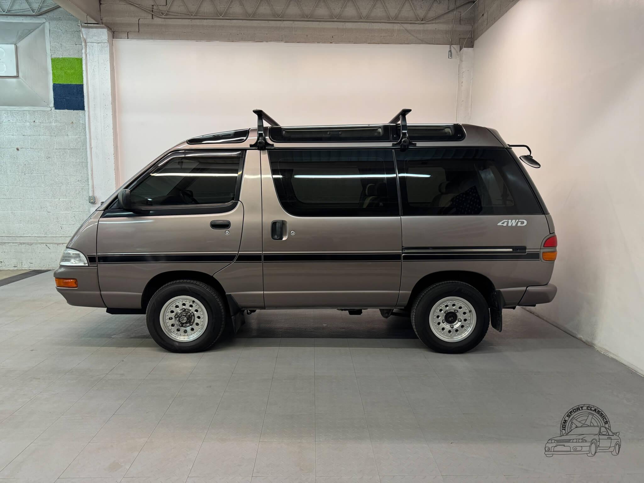 1994 Toyota TownAce Super Extra Skylite Roof