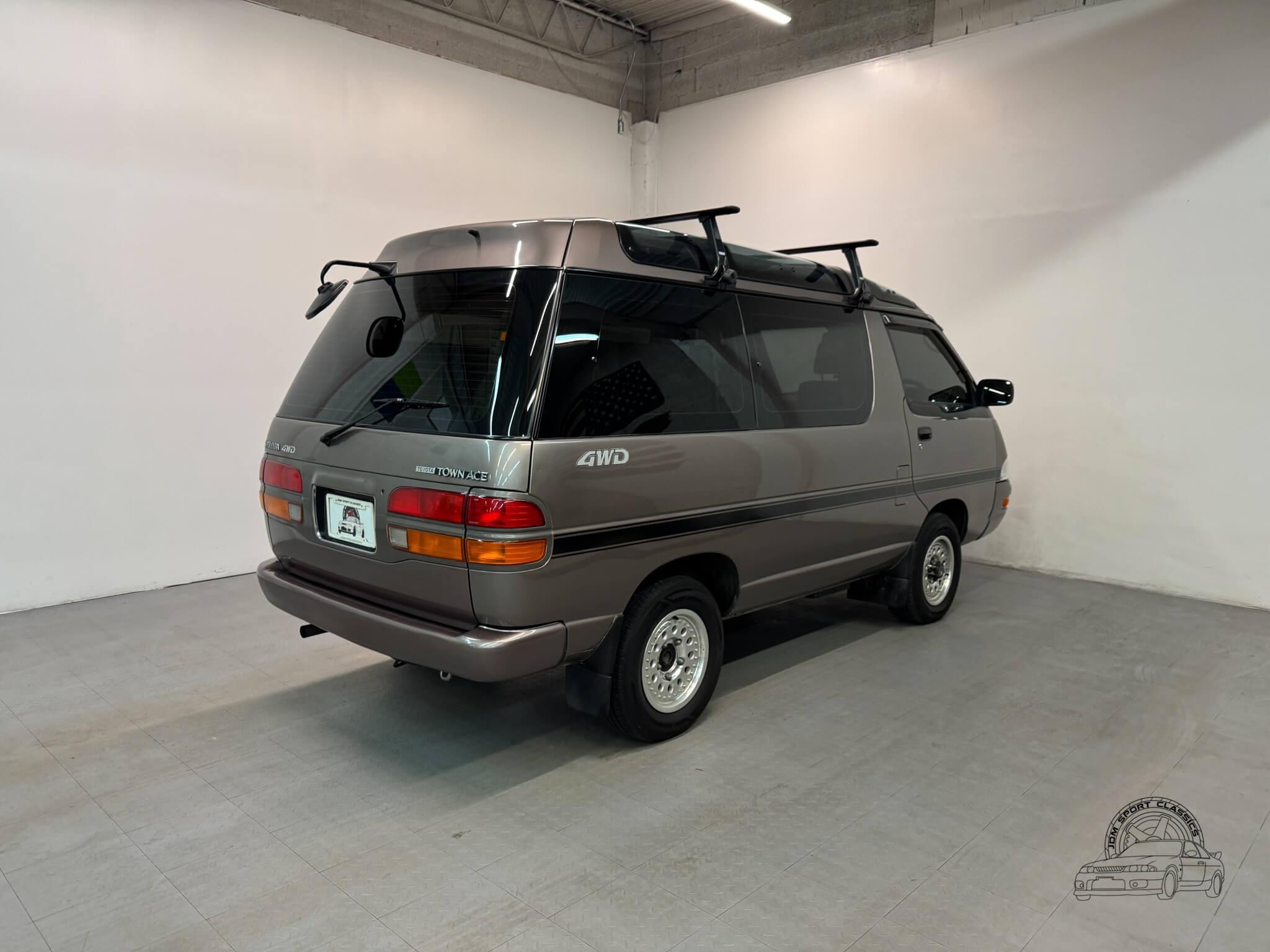 1994 Toyota TownAce Super Extra Skylite Roof