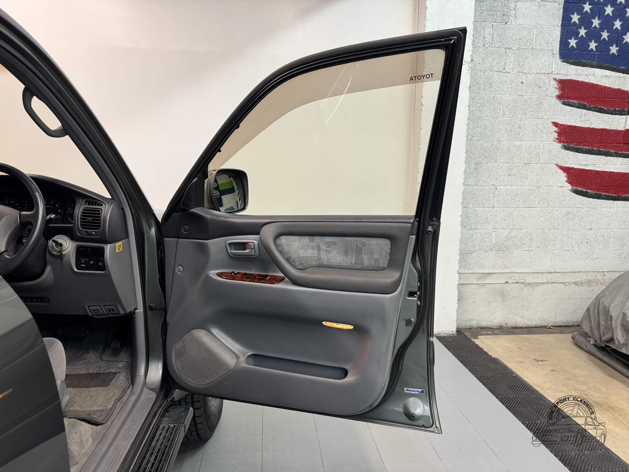 1999 Toyota Land Cruiser VX Limited