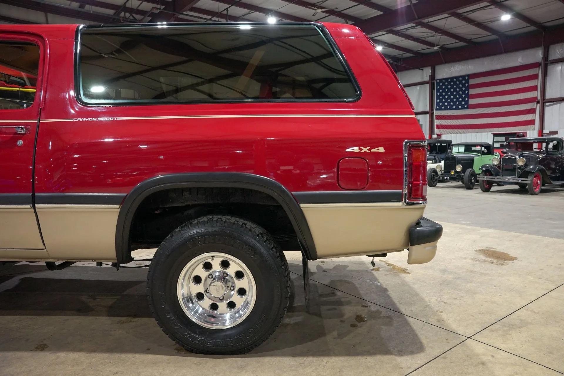 1992 Dodge Ramcharger 150 LE Canyon Sport
