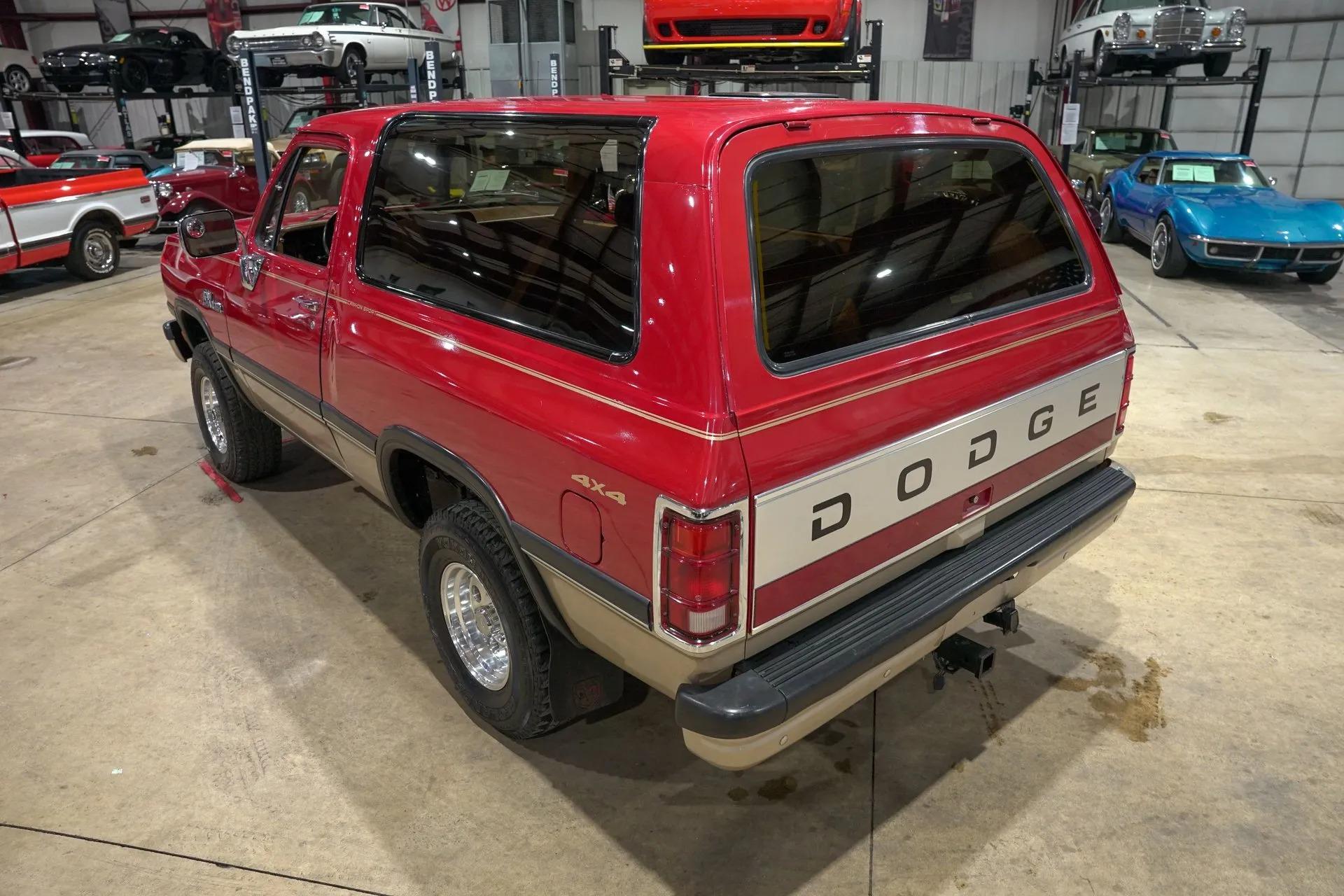 1992 Dodge Ramcharger 150 LE Canyon Sport