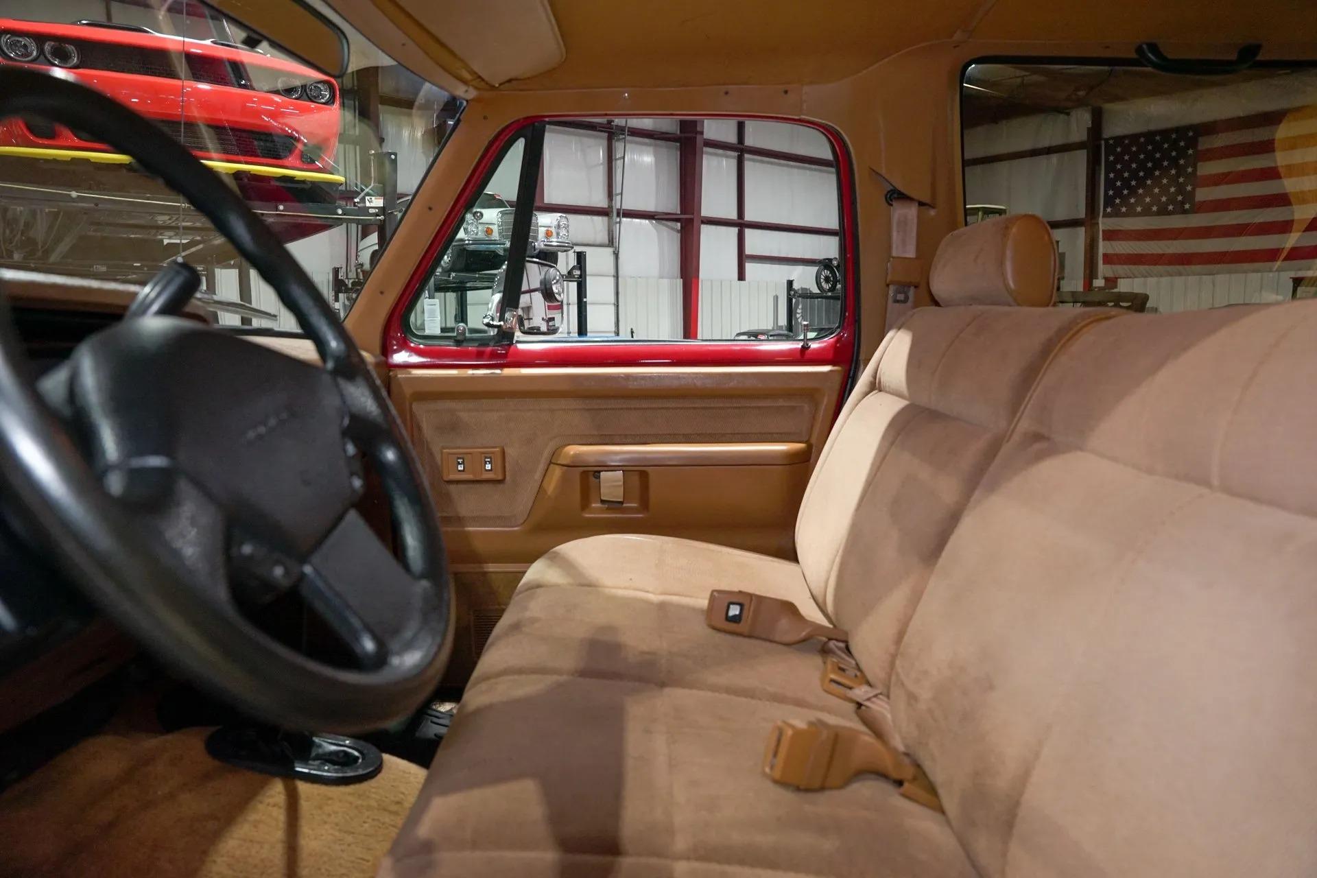 1992 Dodge Ramcharger 150 LE Canyon Sport